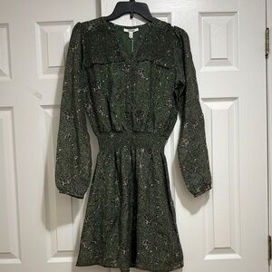 Splendid Dark Green Floral Long Sleeve Dress
